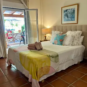 Couette-café At In Malaga & Solo Travellers ****